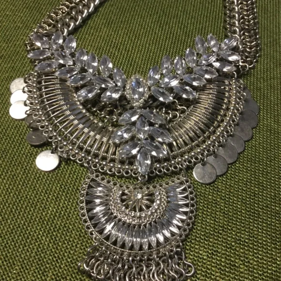 Prom/Wedding Rhinestone Collar Necklace - Picture 10 of 13